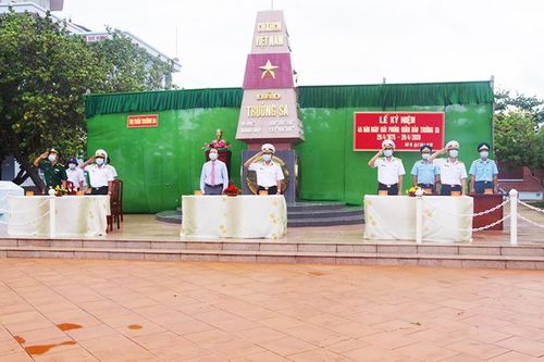 Mít tinh kỷ niệm 45 năm giải phóng quần đảo Trường Sa