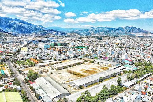 Triển khai xây dựng các bãi đỗ xe tạm ở thành phố Nha Trang