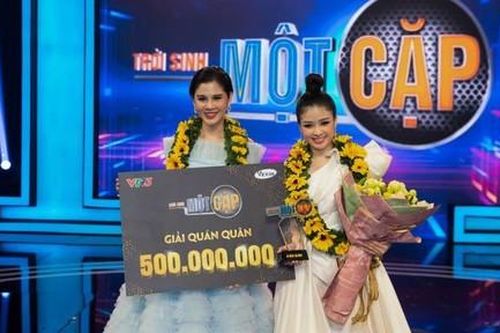 MC Thu Hoài giành giải quán quân 'Trời Sinh Một Cặp'