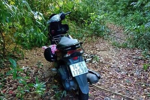 Hàng trăm người tìm kiếm 2 cô gái đi lạc trong rừng