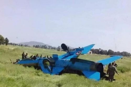 'Cánh én bạc' MIG-21 Syria lật ngửa bụng giữa lúc chiến sự ác liệt