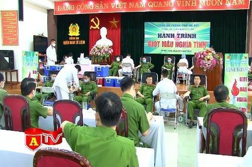 Công an quận Nam Từ Liêm với hành trình 'Giọt máu nghĩa tình'