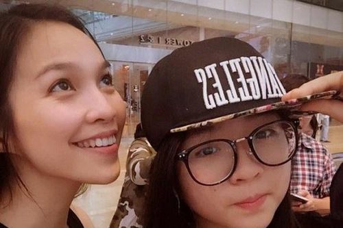 Hiền Thục khuyên con gái 18 tuổi đừng tâm sự chuyện buồn trên Facebook