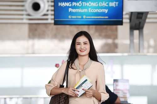 Giá vé máy bay dịp 30/4 tăng nhẹ