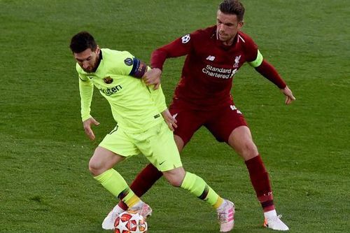 Henderson tiết lộ lý do đổi áo với Suarez thay vì Messi