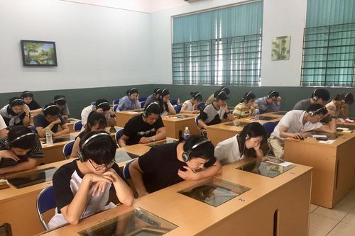 Trường ĐH KHXH&NV (ĐHQG TP. HCM) được cấp chứng chỉ tiếng Việt cho người nước ngoài
