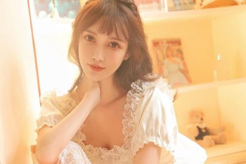 Hot girl 24 tuổi từng chi 13 tỷ đồng cho 300 lần 'dao kéo' khuôn mặt