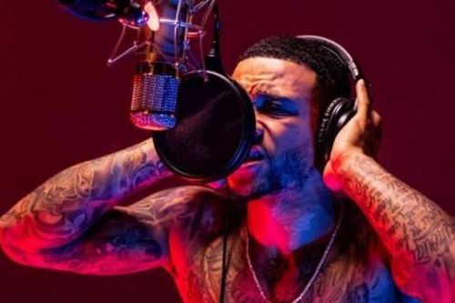 Cựu cầu thủ Manchester United Depay mơ được trở thành một ca sỹ sau khi treo giày