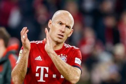 Tiền vệ kỳ cựu người Hà Lan - Arjen Robben bất ngờ úp mở khả năng trở lại với sân cỏ