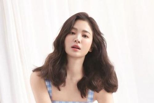 Song Hye Kyo xuất hiện kém sắc trên tạp chí ELLE