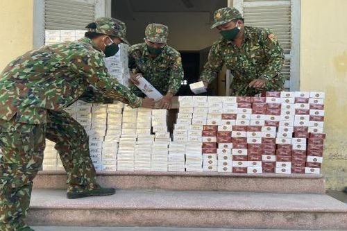 An Giang: Thu giữ gần 4.000 gói thuốc lá nhập lậu