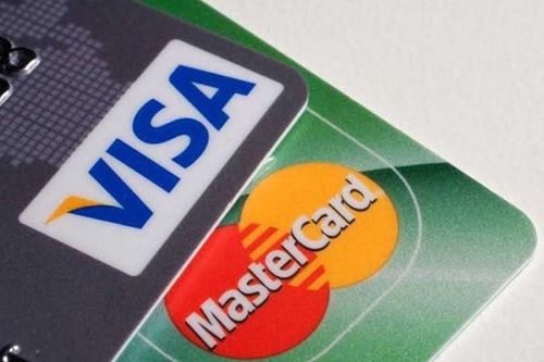 Ngân hàng Việt kiến nghị Visa và MasterCard miễn, giảm nhiều loại phí vì dịch COVID-19