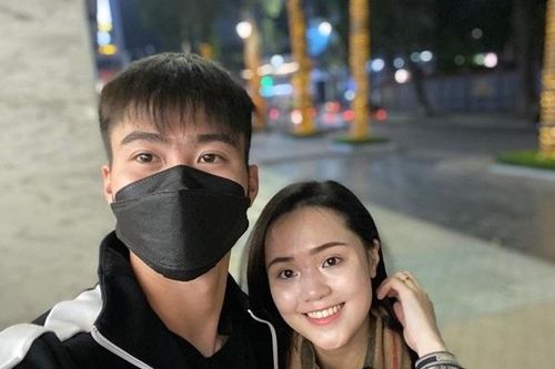 Vợ cầu thủ Duy Mạnh lộ bụng lùm xùm sau 3 tháng kết hôn