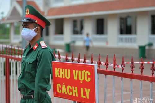 Vừa làm tốt nhiệm vụ chống dịch, vừa bảo vệ vững chắc chủ quyền biên giới