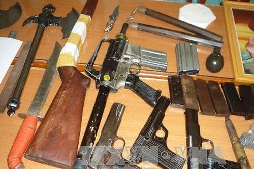 Phát hiện vụ mua bán, tàng trữ súng quân dụng trái phép