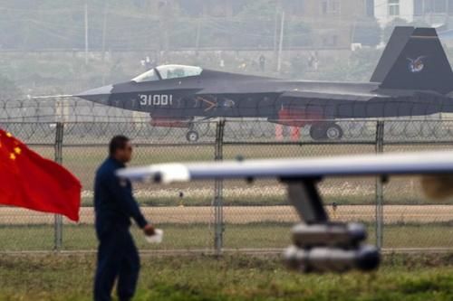 'Thợ săn Su-57' của Trung Quốc chưa thể triển khai trên tàu sân bay