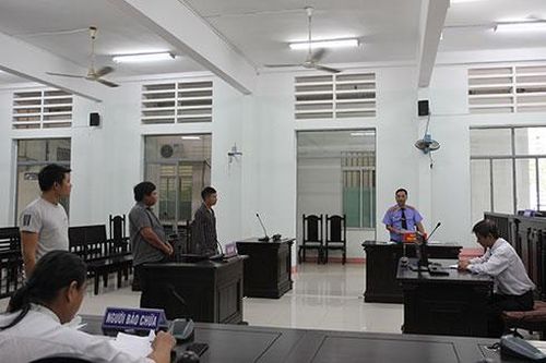 Bắt người vì nghi trộm xe
