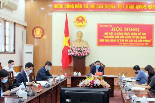 Tiếp tục đổi mới cách tuyển chọn lãnh đạo, quản lý thông qua thi tuyển