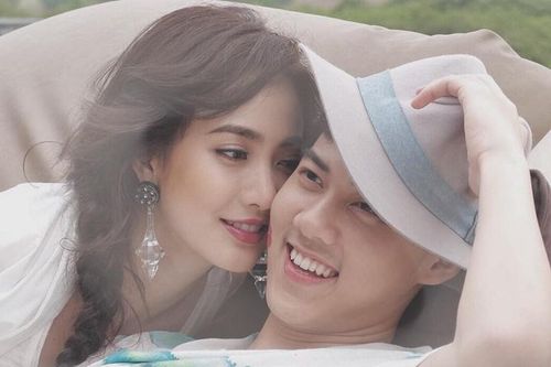 Mỹ nhân 'Nữ thần rắn' chia tay bạn trai sau 14 năm