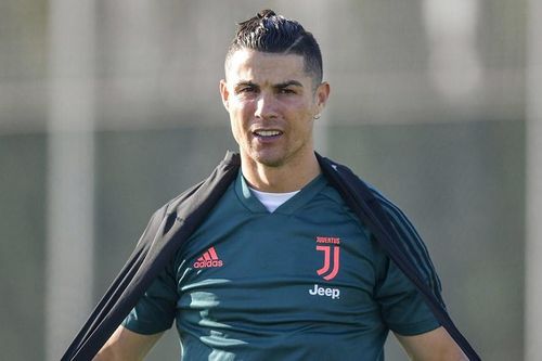 Juventus triệu tập Ronaldo trở lại Italy