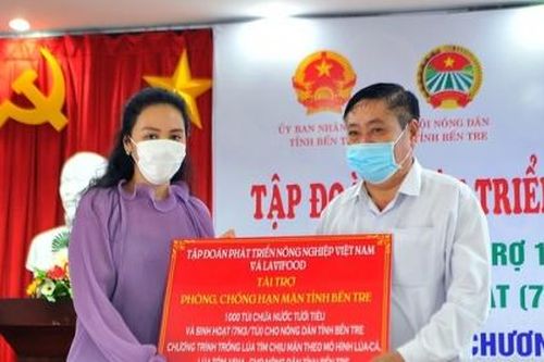 3.300 túi trữ nước ngọt được trao đến người dân Đồng bằng sông Cửu Long