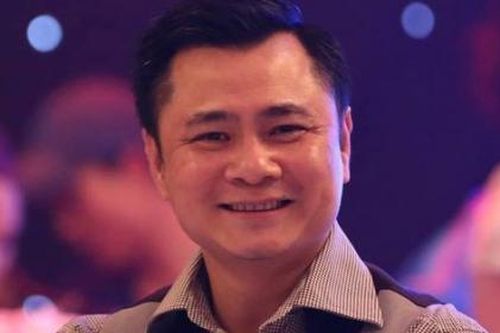 NSND Tự Long và các sao Việt hưởng ứng 'Khẩu trang điện tử'