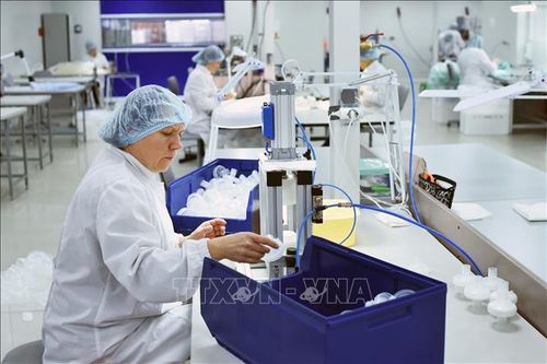 WHO tăng cường vận chuyển thiết bị y tế chống dịch COVID-19