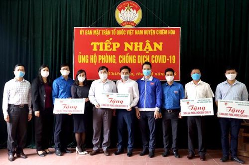 Tỉnh đoàn tặng 3,5 tấn gạo cho huyện Chiêm Hóa