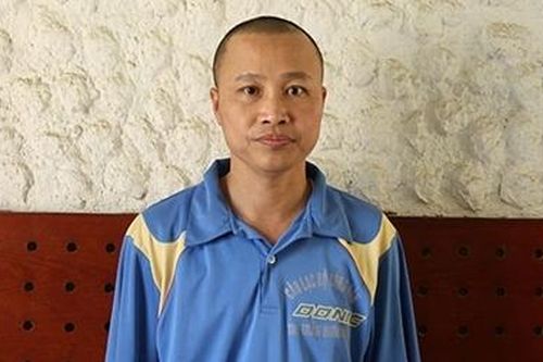 Say rượu, mang dao chém vợ cũ và con riêng thương tích nặng