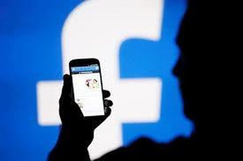 Bị phạt 7,5 triệu đồng vì đăng tin sai sự thật về cách ly xã hội trên Facebook