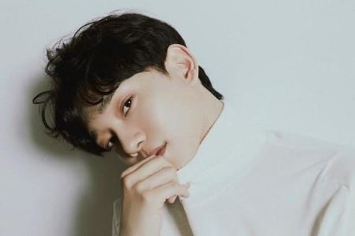 HOT: Chen (EXO) chào đón con gái đầu lòng, chính thức nhập hội 'bố bỉm sữa'
