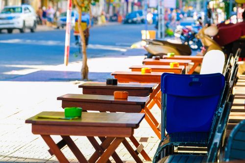 Quán xá ở Nha Trang vắng hoe sau ngày mở cửa trở lại