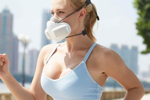 Khẩu trang lọc 99% bụi bẩn giá 99 USD