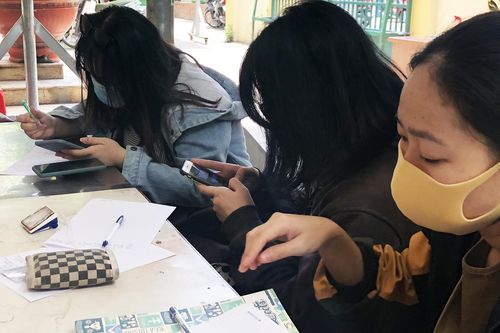Học viên tại TP.HCM tố cô giáo dạy IELTS sửa điểm, lừa người học