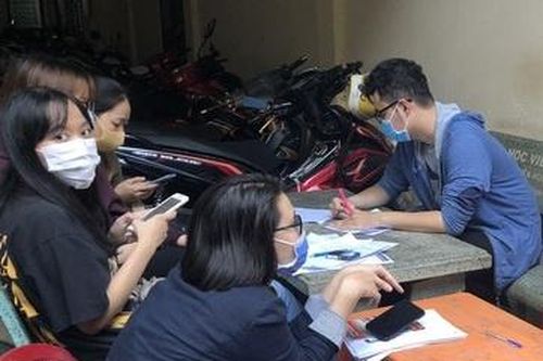 Công an vào cuộc vụ học viên tố cô giáo IELTS sửa điểm, lừa người học