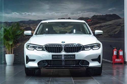 Ra mắt 10 mẫu xe, nhưng át chủ bài của BMW chỉ có 1