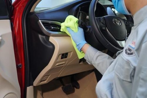 Toyota ưu đãi khách hàng làm dịch vụ xe tới hết tháng 5