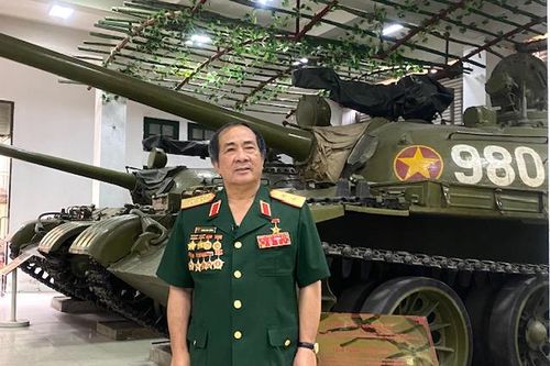 Từ binh pháp 'Nở hoa trong lòng địch' đến 'Lấy xe tăng địch đánh địch'