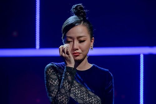 'Tiểu tam' Băng Di bật khóc nhớ lại quãng thời gian nhiều lần muốn chết