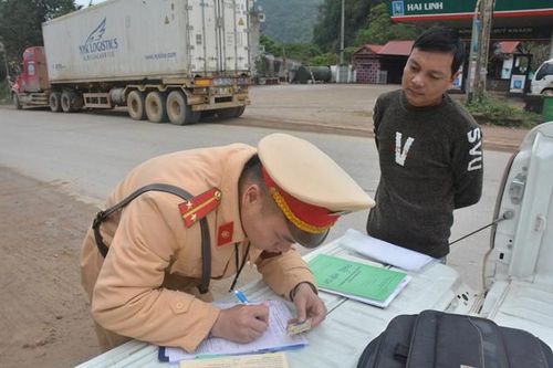 Từ 30/6, người dân cả nước có thể ở nhà nộp phạt vi phạm giao thông qua mạng