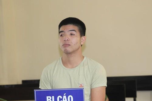 Án cho kẻ đột nhập vào giường ngủ, bịt miệng chủ nhà cướp điện thoại