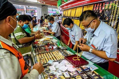 Giá vàng châu Á giảm nhẹ trong phiên 29/4