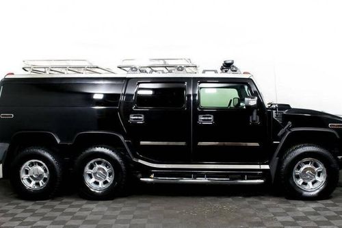 Ngắm Hummer H2 bọc giáp ba chân chỉ có tại nước Nga