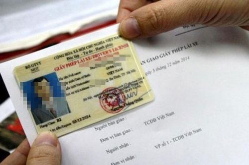 Có nên quy định cấp điểm, trừ điểm Giấy phép lái xe?