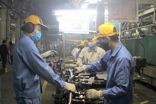 Khơi nguồn sáng tạo trong công nhân lao động