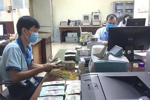 Ngân hàng Nhà nước Chi nhánh tỉnh kiểm tra việc triển khai thực hiện các chính sách hỗ trợ khách hàng bị ảnh hưởng bởi dịch Covid-19