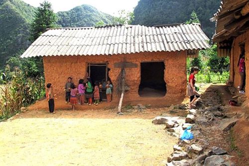 Phê duyệt Đề án hỗ trợ phát triển kinh tế - xã hội dân tộc thiểu số rất ít người
