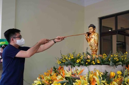 Lễ Tắm Phật tại trụ sở tòa soạn Báo Giác Ngộ