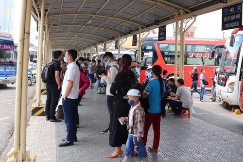 Dịp nghỉ lễ 30-4, 1-5: Dù lượng khách tăng, nhà xe chỉ hoạt động tối đa 50% công suất