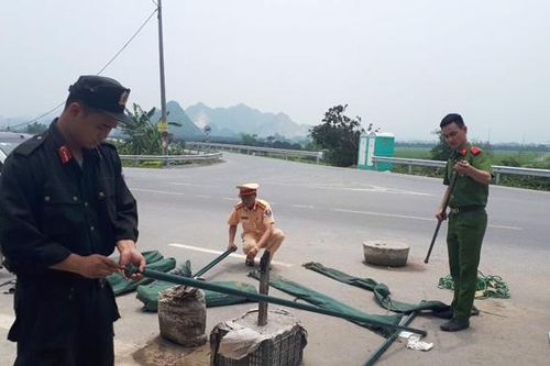 Hà Nội tháo dỡ 30 chốt kiểm dịch phòng, chống Covid-19